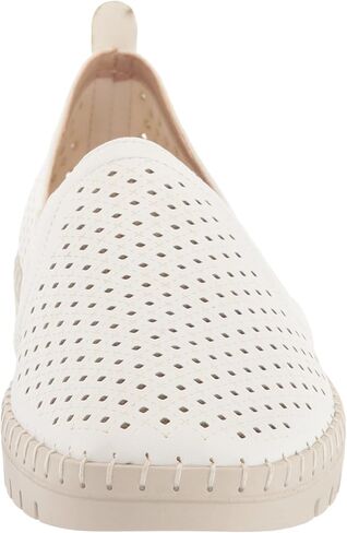 Easy Street Women's Fresh Sneaker in Kuwait