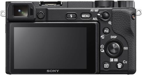 كاميرا Sony A6400 بدون مرآة مع حزمة عدسة 18-135 مم F/3.5-5.6 مع بطاقة SD 64GB + أكثر | Alpha 6400 E-Mount APS-C Sensor Black in Kuwait