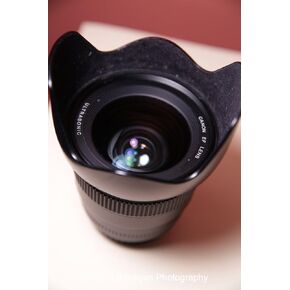 Canon EF 24mm f/1.4L USM Wide Angle Lens for Canon SLR Cameras