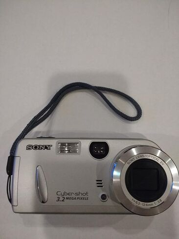 Sony DSC P52 Cyber-Shot 3.2mp Camera W/ 2x Optical Zoom (متجدد) in Saudi Arabia