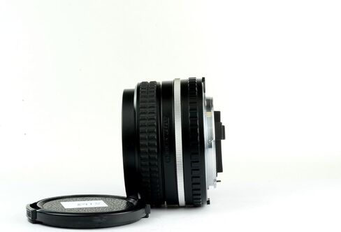 Nikon 28mm F/2.8 AIS Lens MF لكاميرات SLR DSLR (متجددة) in Saudi Arabia