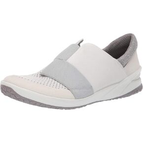 تنزلق الحياة الحيوية للمرأة ECCO على حذاء رياضة in Kuwait