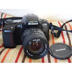 Nikon N6006 / F-601 35MM SLR Film Camera with Nikon AF Lens Kit. Built-in Flash and motor drive. (Renewed)