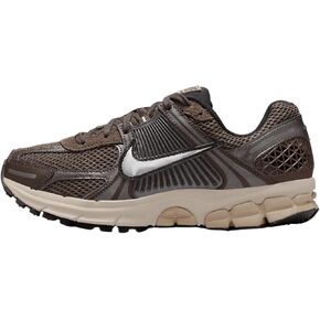 Nike Zoom Vomero 5 Women's Shoes (FN6742-201, Baroque Brown/Light Orewood Brown/Hemp/Chrome)