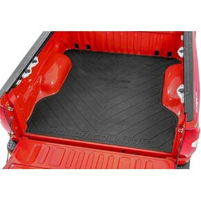 حصيرة سرير مطاطية من Rough Country لسيارة 2004-2014 F-150 | سرير 5.5 قدم - RCM684 أسود in Saudi Arabia