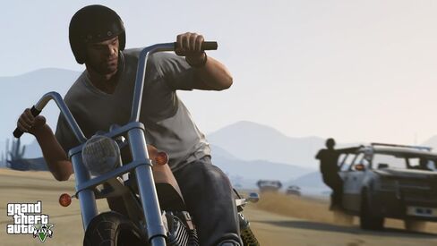 Grand Theft Auto V - Xbox 360 (Renewed) in Saudi Arabia