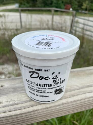 Doc's Catfish Dip Bait - Blude Slood Slood 12oz. in Saudi Arabia