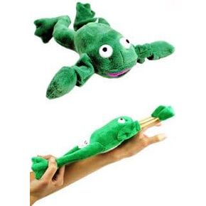Playmaker Toys Flingshot Slingshot Flying Screaming Frog w/Sound