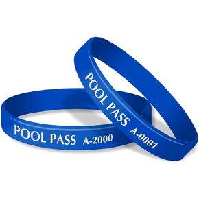 SmartSign (عبوة من 100) أساور معصم مقاس 7 بوصات طول × 0.5 بوصة عرض × 0.06 بوصة للأطفال "Pool Pass" مع أرقام متتالية وبادئة K، مطاط سيليكون 1/16 بوصة، أخضر وأبيض