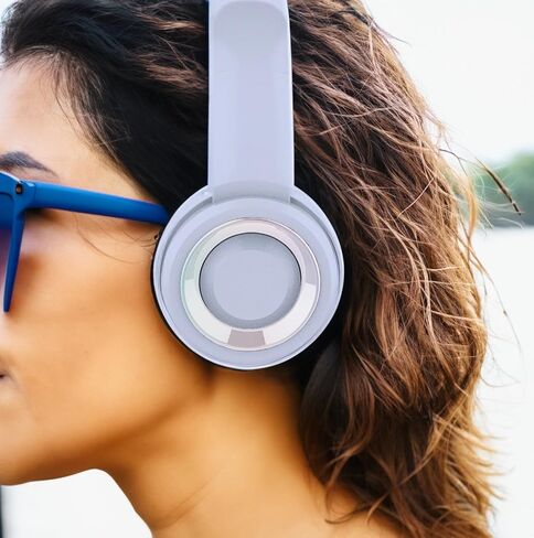 سماعات الرأس متعددة الاستخدامات -Bluetooth 5.0 مستهلكة ولاسلكية ، تقليل الضوضاء النشط ، الملاءمة المريحة ، عمر البطارية الطويل ، تصميم مريح قابل للطي ، الصوت الغامرة ، المنزل ، العمل ، التلفزيون ، الكمبيوتر المحمول ، الهاتف المحمول in Kuwait