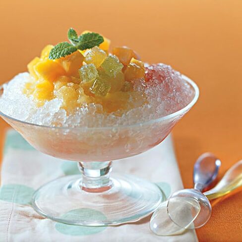 Manual Shaved Ice Maker Machine, Instant Ice Shaver, Snow Cone Machine, Suitable for Making Snowcones and Slushy in Kuwait