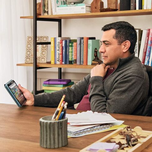 جهاز لوحي معتمد من Fire HD 8 ، شاشة عالية الدقة ، 64 جيجابايت ، (إصدار 2020) ، مصمم للترفيه المحمول ، الأسود in Kuwait