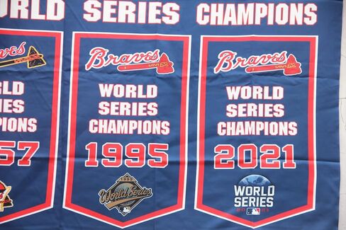ATL 1914 1957 1995 2021 Braves 4 مرات، علم أبطال العالم، لافتة بطولة داخلية، 3 أقدام في 5 أقدام in Kuwait