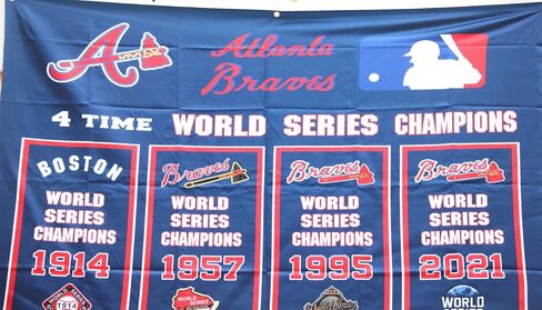 ATL 1914 1957 1995 2021 Braves 4 مرات، علم أبطال العالم، لافتة بطولة داخلية، 3 أقدام في 5 أقدام in Kuwait