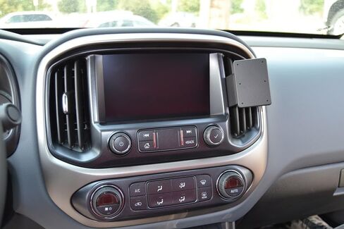 Scosche PC855634 Proclip Angled Dash Mount متوافق مع شاحنات Chevy Colorado & GMC Canyon 2015-2022 in Kuwait