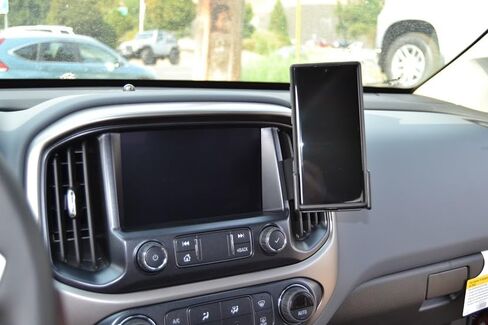 Scosche PC855634 Proclip Angled Dash Mount متوافق مع شاحنات Chevy Colorado & GMC Canyon 2015-2022 in Kuwait