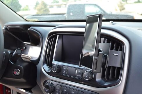 Scosche PC855634 Proclip Angled Dash Mount متوافق مع شاحنات Chevy Colorado & GMC Canyon 2015-2022 in Kuwait