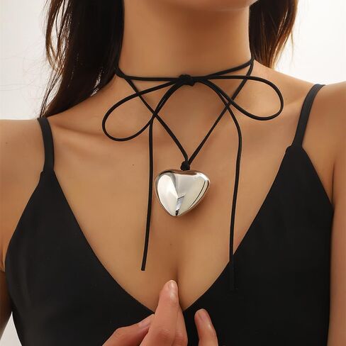 كيس وايف مجموعة من قطعتين من قلادة شوكر على شكل زهرة سوداء وقلب حب كبير، قلادة مخملية طويلة قابلة للتعديل، للحفلات التنكرية وحفلات الزفاف، مجوهرات عصرية للنساء والفتيات، مخملي، بدون احجار كريمة in Kuwait