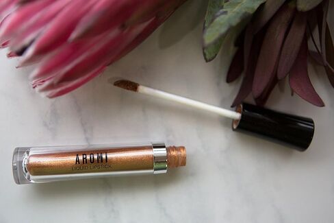 Aromi Gold Digger Metallic Liquid Lipstick, Bronze Yellow Lip Color with Shimmery Finish, Long-lasting Makeup, Handmade (Gold Digger) in Kuwait
