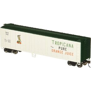 Bachmann Trains - 50' Steel Reefer - TROPICANA - WHITE & GREEN - HO Scale