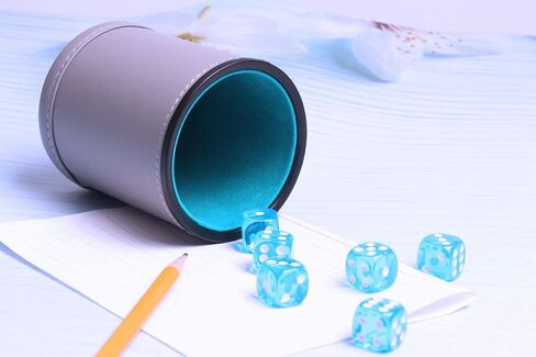 مجموعة كأس النرد من الجلد بو واهتزاز وهادئ للهدوء لألعاب Yahtzee Farkle Liars Dice ، تتضمن ستة زهر عادية 16 مم in Kuwait