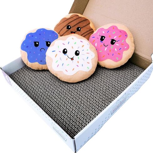 Krispy Klawz Donut Cat Toys - قطة مضحكة لطيفة لمحبي القط ، هدية عيد ميلاد القط ، هدايا القط - تشمل 4 ألعاب قطنية مغرمة على شكل دونات ووسادة خدش من الورق المقوى السميك in Kuwait