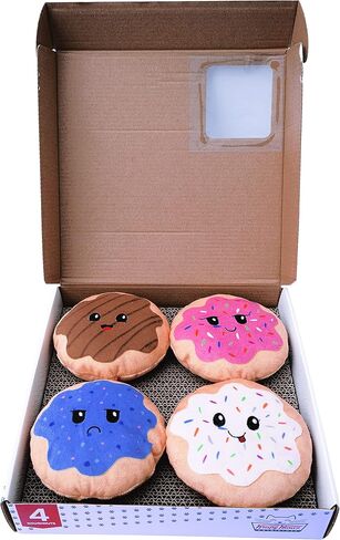 Krispy Klawz Donut Cat Toys - قطة مضحكة لطيفة لمحبي القط ، هدية عيد ميلاد القط ، هدايا القط - تشمل 4 ألعاب قطنية مغرمة على شكل دونات ووسادة خدش من الورق المقوى السميك in Kuwait