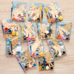 GEECOZYLIFE Western Cowboy & Cowgirl Party Favors - 12 PCS Wild West Birthday Party Supplies - Rodeo Wooden Painting Kit with Bubble Wand - Kids Birthday Boys Girls Gifts Bulk