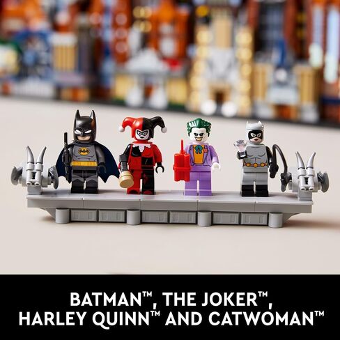 Lego DC Batman: سلسلة الرسوم المتحركة Gotham City Build and Display Come With Minifigures ، DC Collectible Gift لعشاق Super Hero Action and Adventure Movies ، 76271 in Saudi Arabia