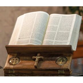 شفاعة سانت بينيدكت الكتاب المقدس in Kuwait