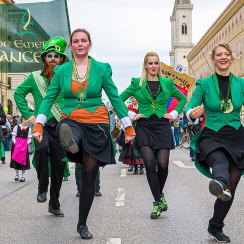 72pcs سانت باتريكز قلادة اليوم ، المعادن 8 أنواع من الخرز القديس باتريكس ، مجموعة إكسسوارات القدح الأيرلندية شامروك للبلاد ، قلادة القديس باتريكس للبالغين لتوفيات حفلات العرض in Kuwait