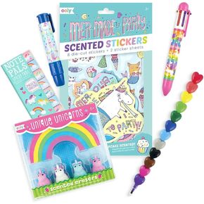 Ooly Happy Pack ، 12 Crayons + Scated Erasers + Note Pals + 6 Click Pen + Clickit Eraser + Staced Scurder - OH MY! يونيكورن و Mermaids in Kuwait