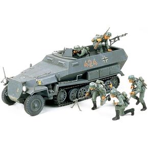Tamiya 35020 1/35 German Hanomag SdKfz Plastic Model
