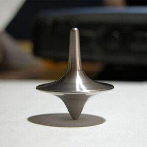 Accurate Spinning Top,Portable Precision Metal Spinner Top Premium Exquisite,Balance Desktop Gyro Vintage Totem Zinc Alloy Spinning Top Desk,Forever Spin,Activity Centers