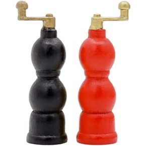 1 Pair of Red and Black 1/6 Miniature Salt and Pepper Grinder Dollhouse Decoration Accessories (0.4x0.4x1.3 inch)