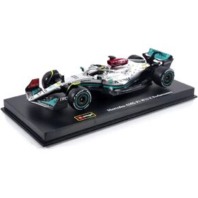 Bburago 1:43 F1 Merecedes W13 E Performance (2022) with #44 Hamilton Driver
