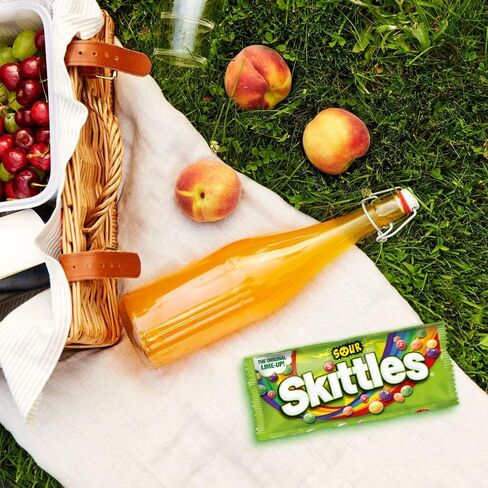 Skittles Sours St Patricks Day Rainbow ملفوفة بشكل فردي حزم حلوى Chewy بالحجم الكامل ، و 24 CT Box Box in Saudi Arabia