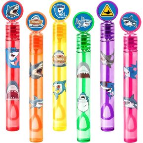 24pcs Shark DIY Bubble Wands Parts Favors 96pcs ملصقات لـ Goodie Bag Fillers Pinata ، Mini Bubble Bridk Birthdy Party Supplies Gifts Gifts Class Juds for Toddlers Boys Girls