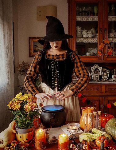 Scarlet Darkness Renaissance Corset Tops for Women Vintage Lace Up Overbust Velvet Bustier Bodice in Kuwait