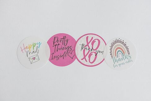 ملصقات التغليف اللطيفة المتنوعة - لفة من 500 - أربعة تصميمات ممتعة - سدادات مألوفة 1.5 " in Kuwait