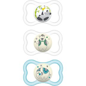 MAM Air Night Pacifiers (1 Sterilizing Pacifier Case), MAM Sensitive Skin Pacifier 6+ Months, Glow in the Dark Pacifier, Best Pacifier for Breastfed Babies, Baby Boy Pacifiers, 6-16 - 2 Ct (Pack of 1) in Kuwait