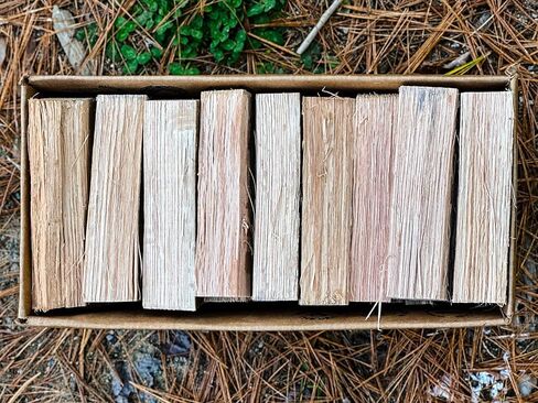 محمص البلوط 5 بوصة الطبخ العالمي الحطب - 14 رطل. ~ 1000CUIN الفرن الممتاز تجفيف الخشب للطهي للشوايات والمدخنين و Ooni ، Solo ، Bertello Pizza Ovens (خشب البلوط الأحمر والأبيض) in Kuwait