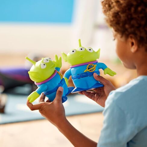 شخصية الأكشن التفاعلية Buzz Lightyear الرسمية من متجر ديزني من توي ستوري، 11 بوصة، تتميز بأكثر من 10 عبارات إنجليزية وتتفاعل مع الشخصيات والألعاب الأخرى، ميزات شعاع الضوء، للأعمار من 3 سنوات فما فوق in Kuwait