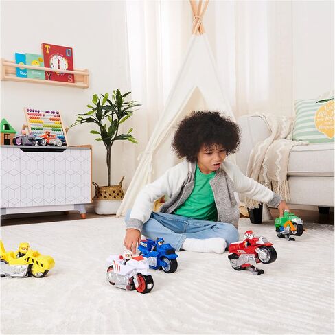 PAW Patrol, Moto Pups Wildcat’s Deluxe Pull Back Motorcycle Vehicle with Wheelie Feature and Toy Figure in Saudi Arabia