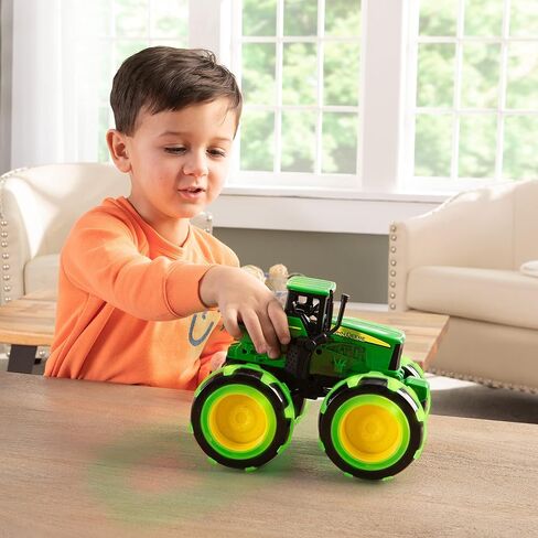 Tomy Monster Streads Wightning Wheels - John Deere Tractor - حركة تنشيط تضيق لعبة Monster Truck Toy - Toy John Deere مع إطارات شاحنات الوحش - عمرها 3 سنوات وما فوق in Kuwait
