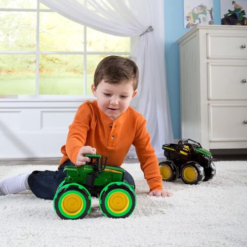 Tomy Monster Streads Wightning Wheels - John Deere Tractor - حركة تنشيط تضيق لعبة Monster Truck Toy - Toy John Deere مع إطارات شاحنات الوحش - عمرها 3 سنوات وما فوق in Kuwait