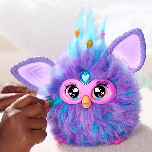 Furby Purple ، 15 ملحقات أزياء ، ألعاب فخمة تفاعلية للفتيات والفتيان البالغة من العمر 6 سنوات in Kuwait