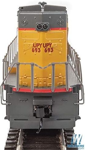 Walthers Trainline HO Scale Model EMD GP15-1 - Standard DC - BNSF Railway (Green, Orange, Yellow), Unisex Children in Saudi Arabia