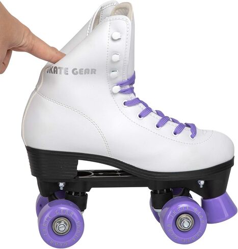 C SEVEN C7skates أحذية تزلج رباعية العجلات بتصميم قديم للشباب والكبار in Kuwait