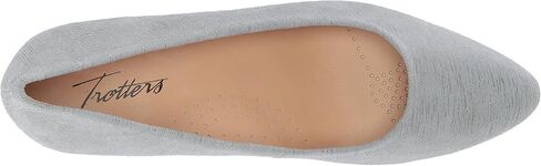 Trotters Women's Kiera Pump in Saudi Arabia